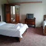 The Captain Cook Hotel 4*