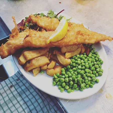 The Captain Cook Hotel 4*