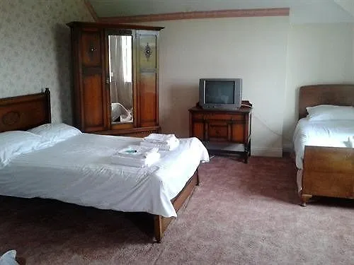 The Captain Cook Hotel 4*